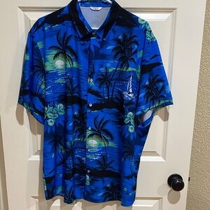 Classic Blue Hawaiian Short-Sleeve Button-Down Shirt